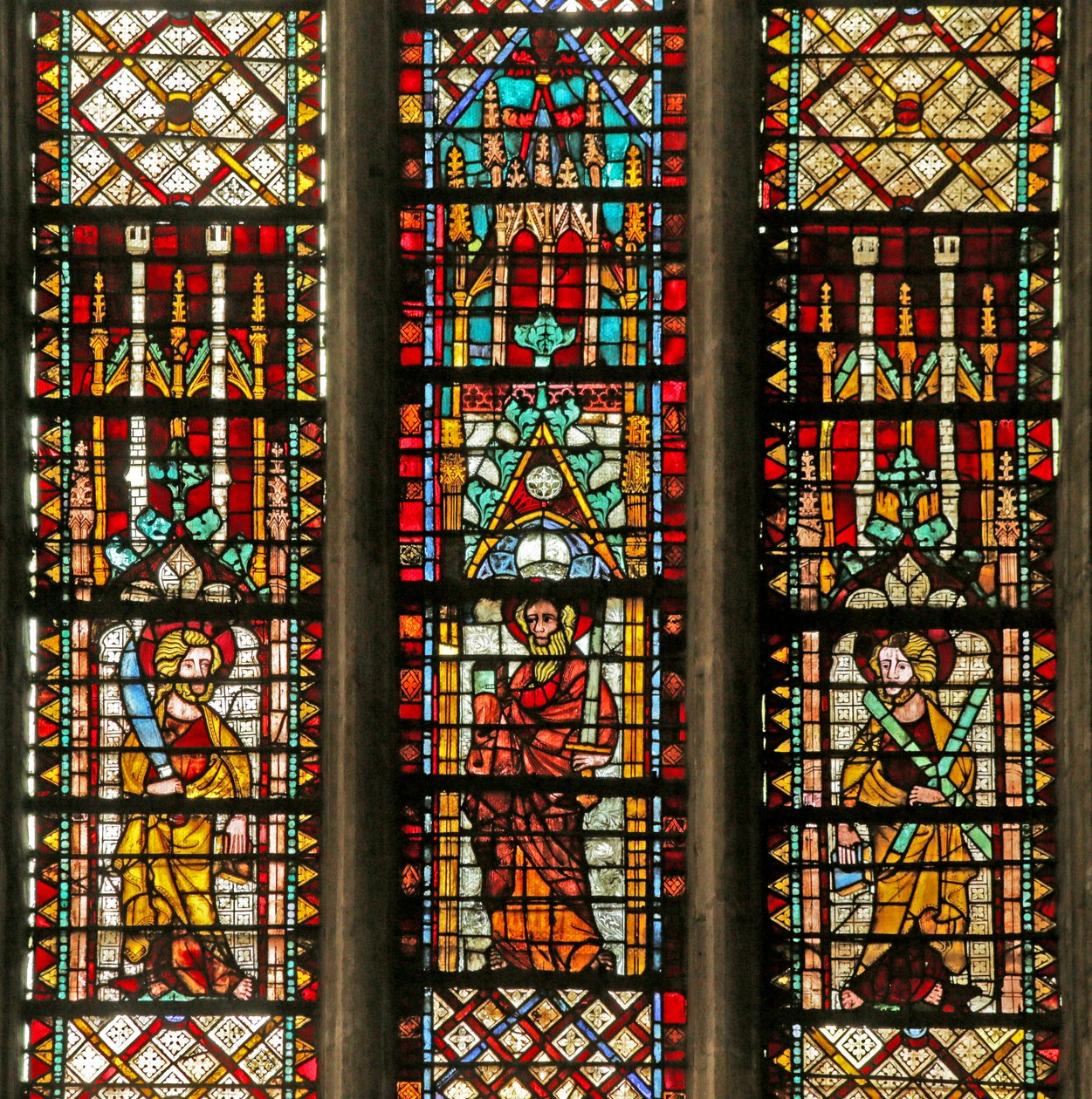 Fönster som visar Saint Jude, Saint Paul, Saint Andrew av French School