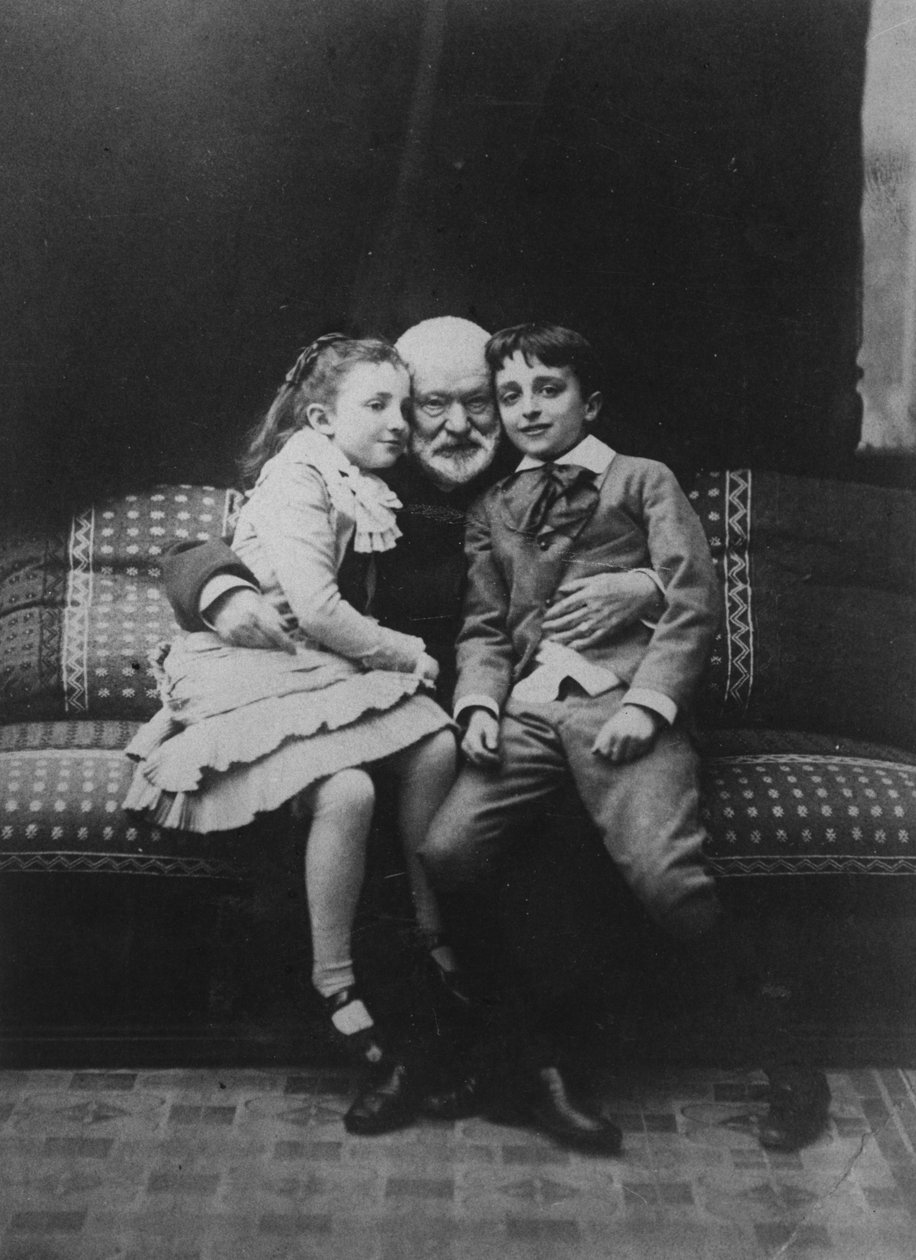 Victor Hugo (1802-85) och hans barnbarn Georges och Jeanne, 1881 av A. Melandri