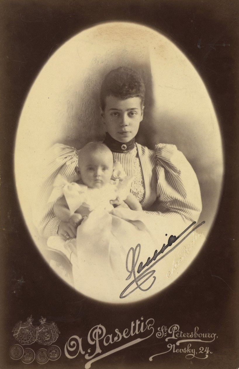 Xenia Alexandrovna de Russie et sa fille, la prinsessan Irina Alexandrovna - Storhertiginnan Xenia Alexandrovna av Ryssland (1875-1960) med dottern Irina Alexandrovna (1895-1970), av fotostudio A. Pasetti. Albumin foto av A. Pasetti Photo Studio