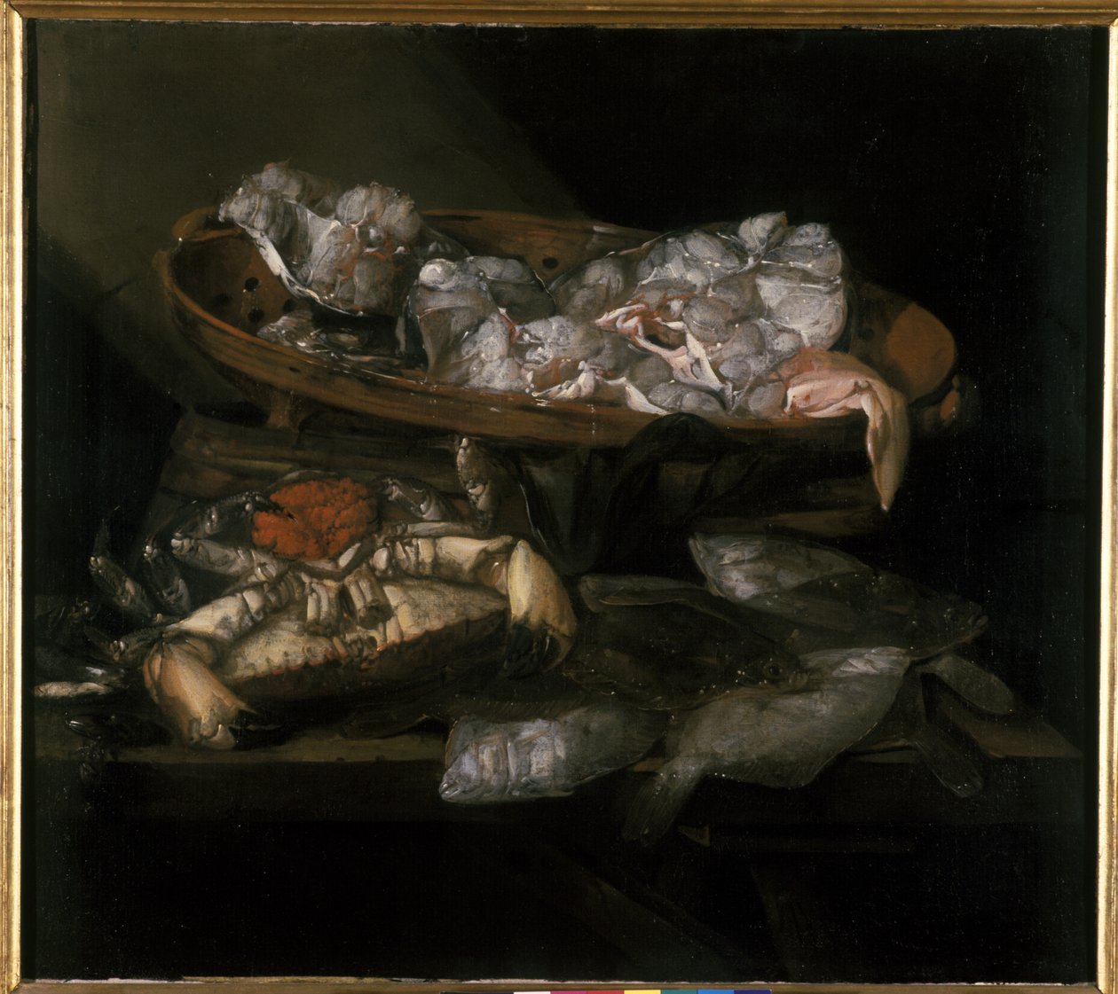 Stilleben med plattfisk och krabba av Abraham Hendricksz van Beyeren