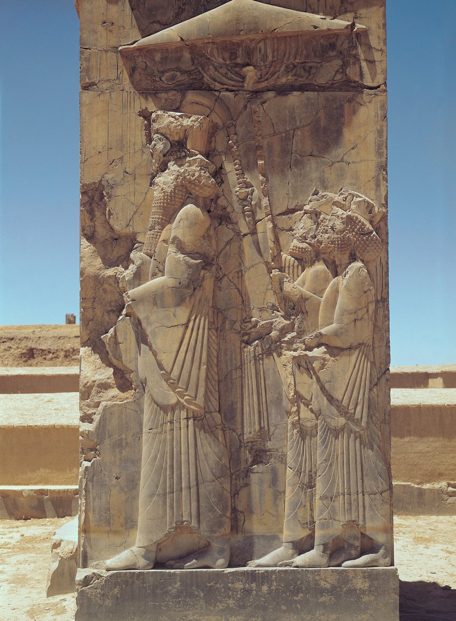 Relief föreställande Xerxes I (ca 519-465 f.Kr.) med två skötare av Achaemenid