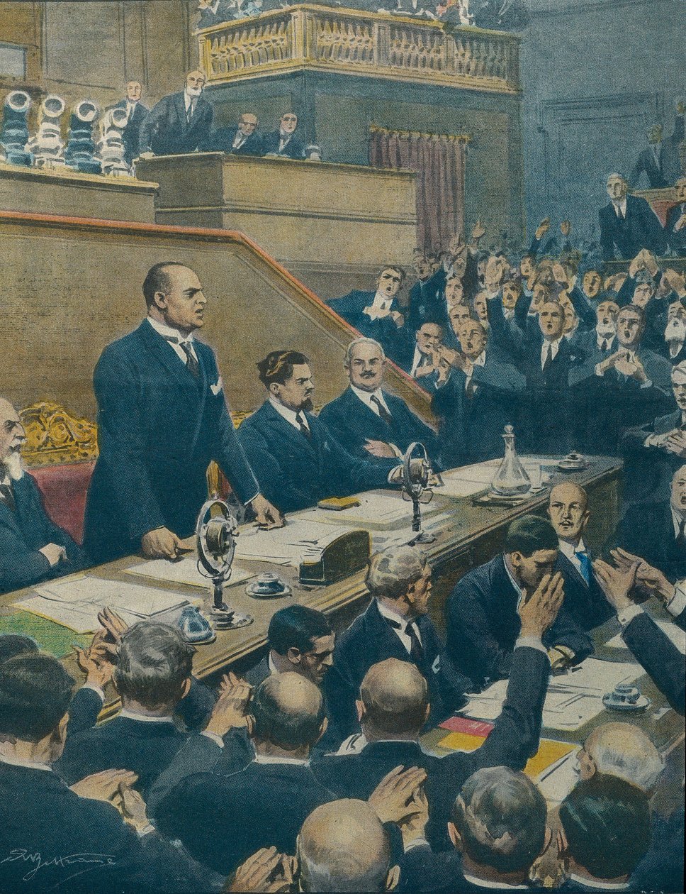 MUSSOLINI, Benito (1883-1945). Italiensk fascistpolitiker, Italiens hertig (ledare) (1925-1943). Mussolini tillkännager alliansen som nåtts mellan de fyra västmakterna till senaten. Achille Beltrame (1871-1945) från La Domenica del Corriere, 7 juni av Achille Beltrame