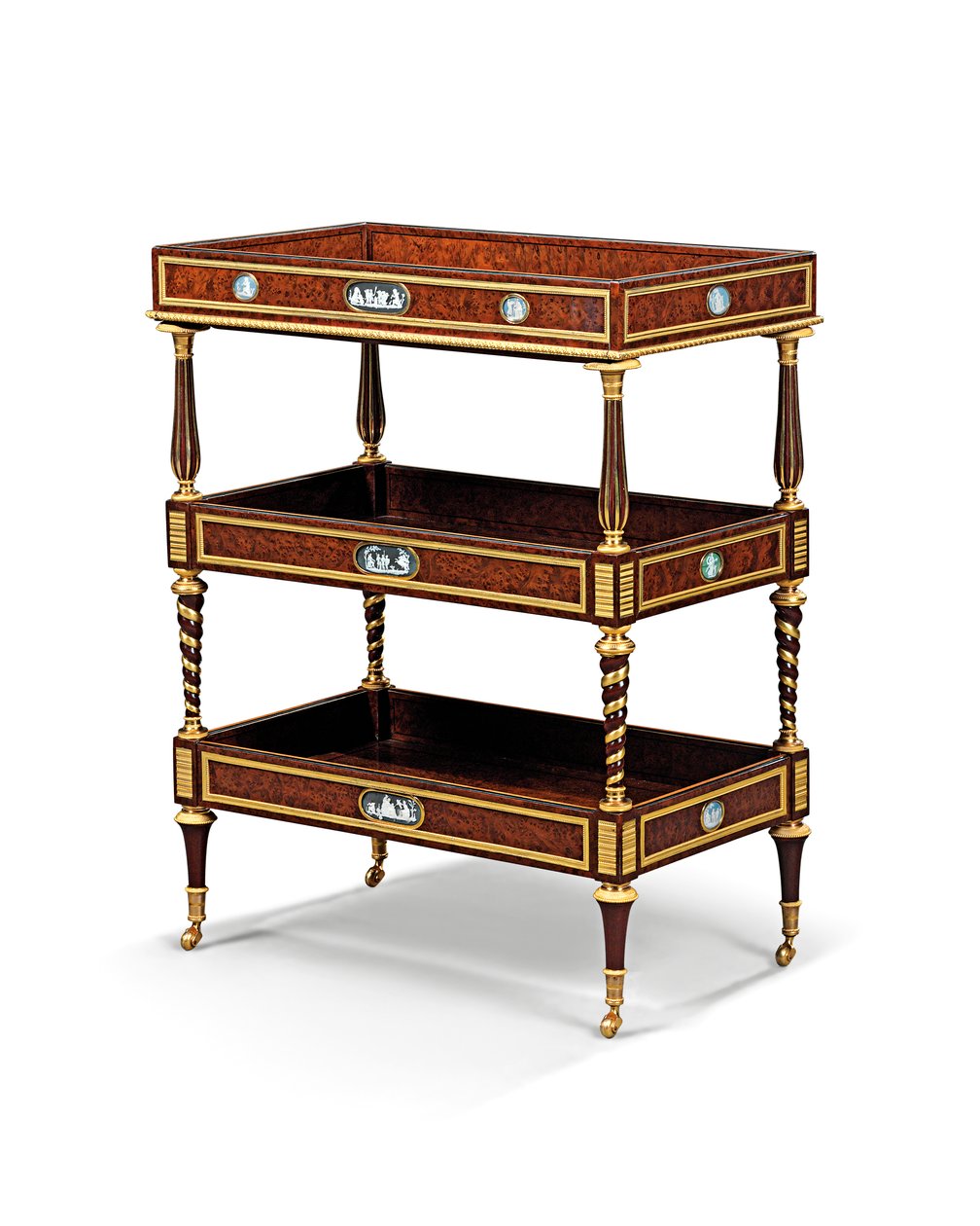Sen Louis XVI ormolu och cameo-monterad burr idegran trä och mahogny bord travailleuse (ormolu, idegran och mahogny) av Adam Weisweiler