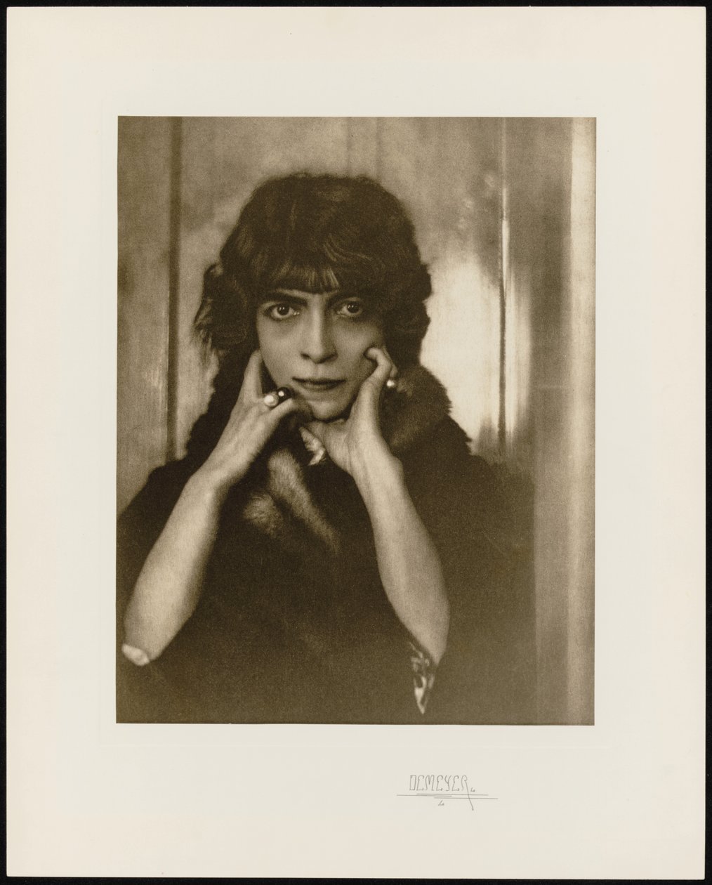 Porträtt av markisin Luisa Casati av Adolf de Meyer