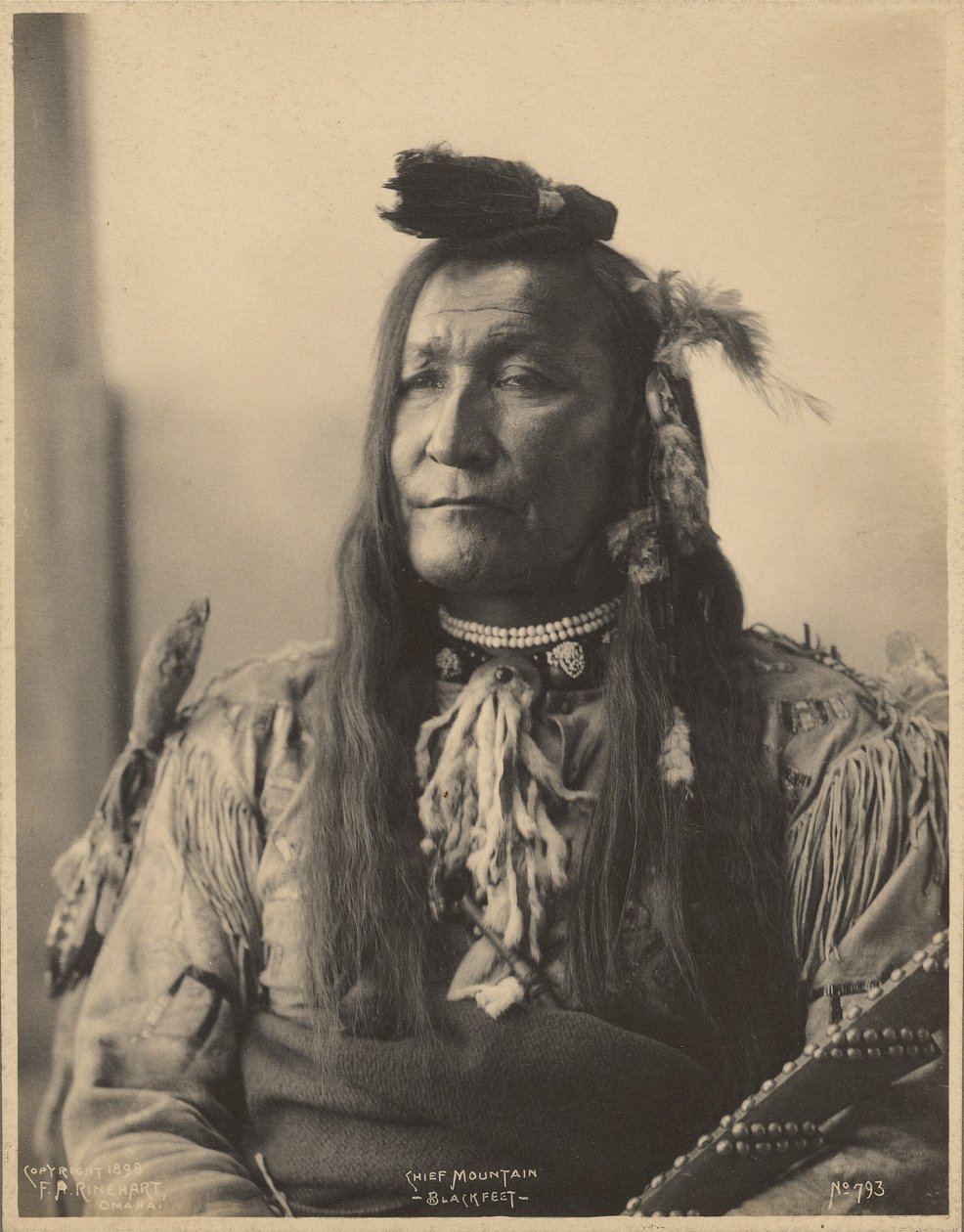 Chief Mountain, Blackfeet av Adolph F. Muhr
