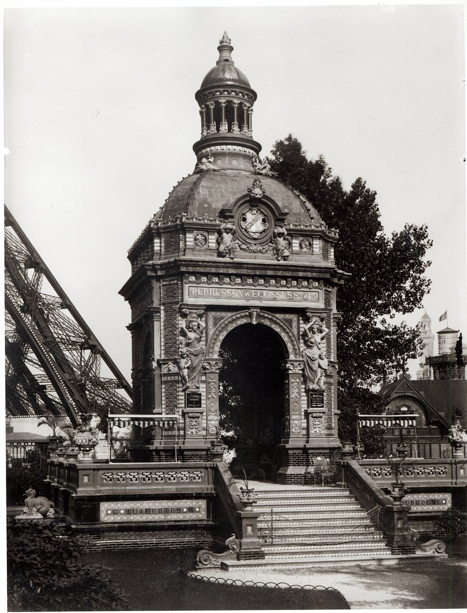 Paviljongen Perrusson vid världsutställningen 1889 i Paris av Adolphe Giraudon