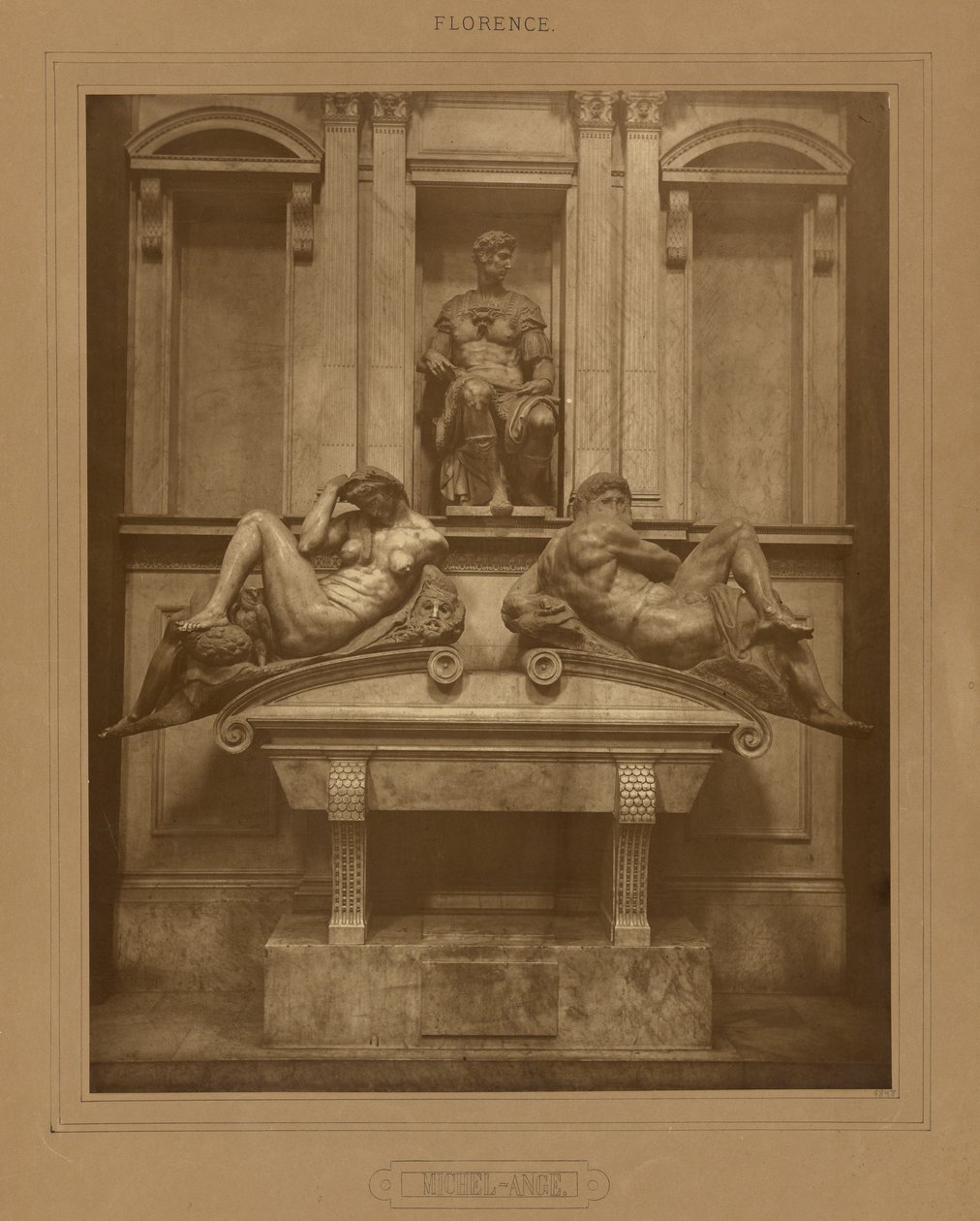 [Michelangelos Medici-grav, Florens] av Adolphe Braun