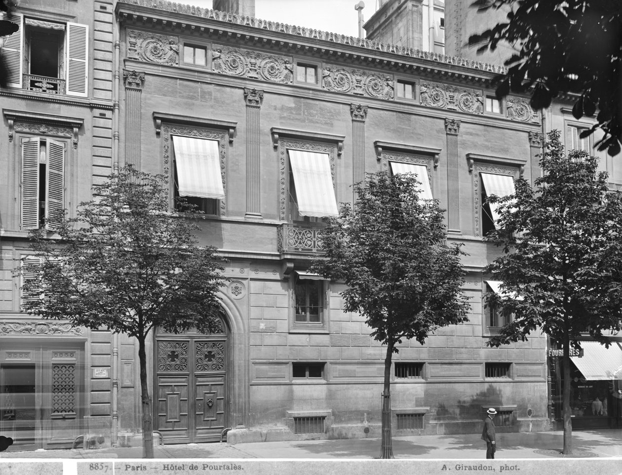 Hotel de Pourtales, fasad, slutet av 1800-talet - början av 1900-talet av Adolphe Giraudon