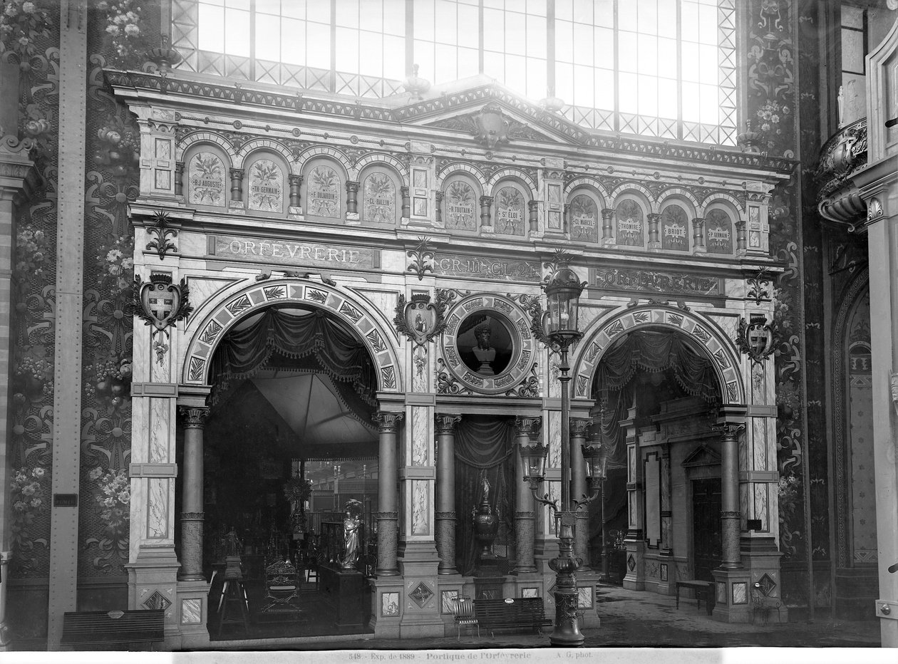 Portik av Silversmith Pavilion vid världsutställningen, Paris, 1889 (bw foto) av Adolphe Giraudon