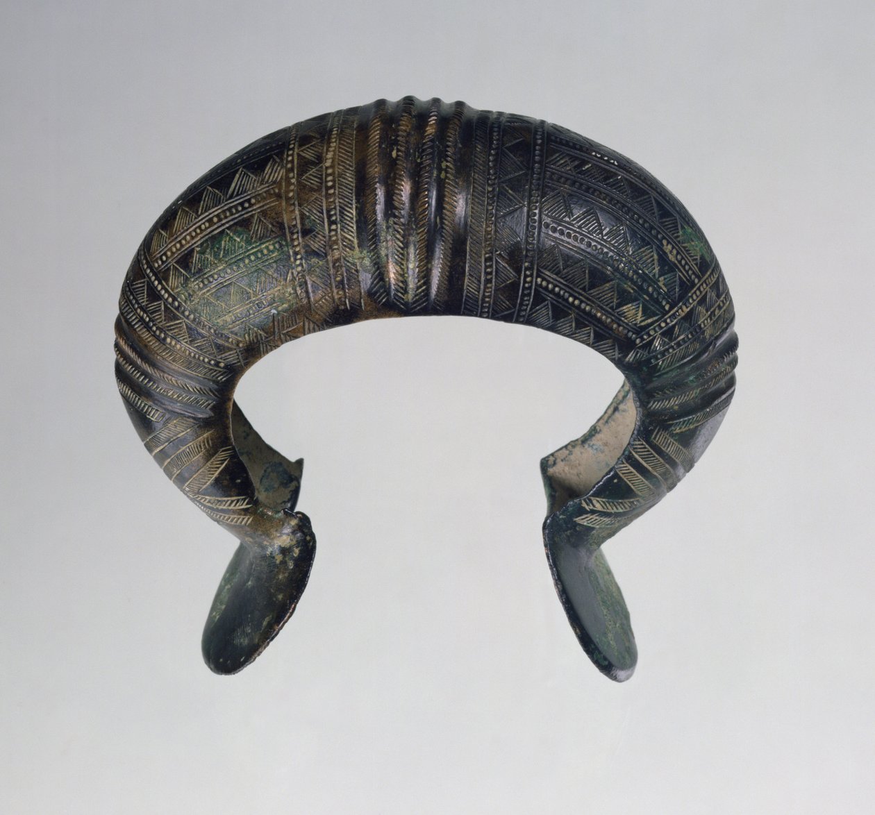 Armband, från Reallon, Hautes-Alpes (brons) av Age Bronze