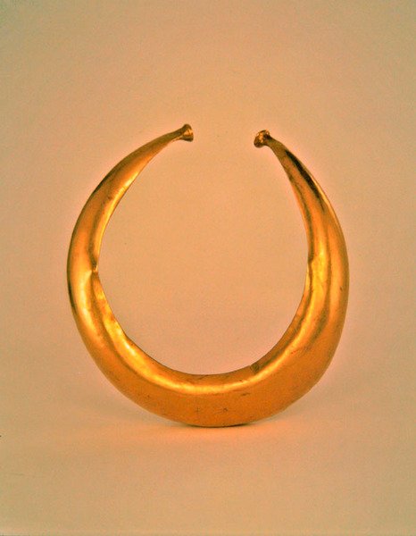 Collar, Mooghaun North, County Clare, sen bronsålder, 800-700 f.Kr. (guld) av Age Bronze