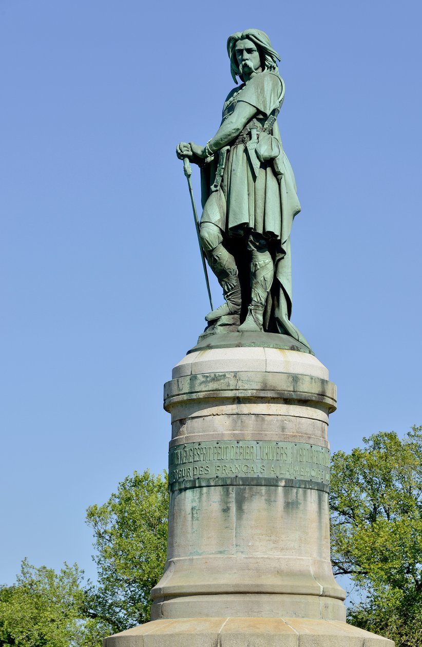 Kolossal staty av Vercingetorix (72-46 f.Kr.), gallisk ledare - Skulptur av Millet Aime (1819-1891) 6,60 m hög erige 1865 på den västra delen av Mont Auxois (bas 7 m hög av Viollet Le Duc) Alise Sainte Reine 1865 av Aime Millet
