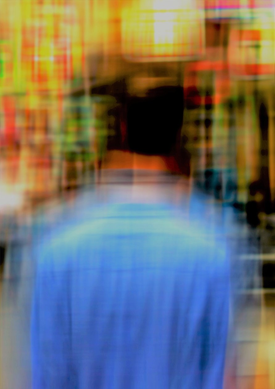 walking man, 2020, (blandade media) av Alex Caminker
