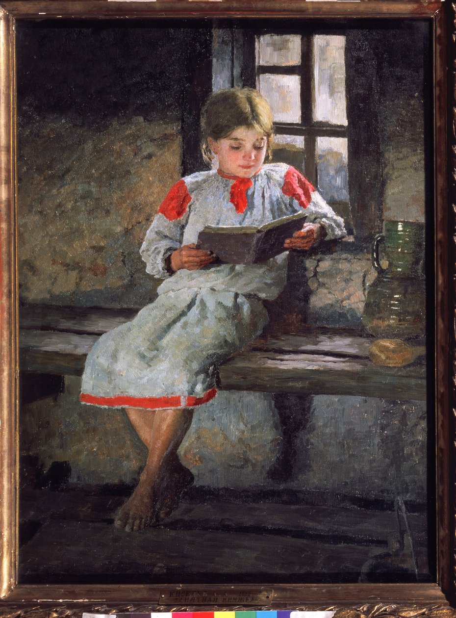 Underbar läsning. En liten flicka som sitter vid fönstret, uppslukad av berättelsen om sin bok. Målning av Alexander Alexeyevich Kiselev (1855-efter 1918), olja på duk, cirka 1890. Rysk konst från 1800-talet. Staten Tretyakov Ga av Alexander Alexeyevich Kiselev