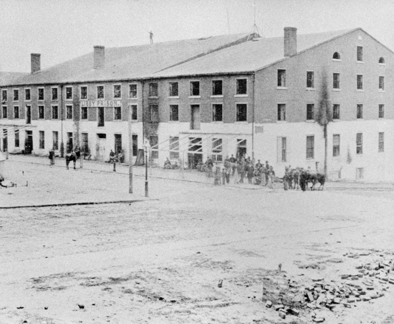 Konfederationen Libby Prisoners of War i Richmond, Virginia (s/v foto) av Alexander Gardner