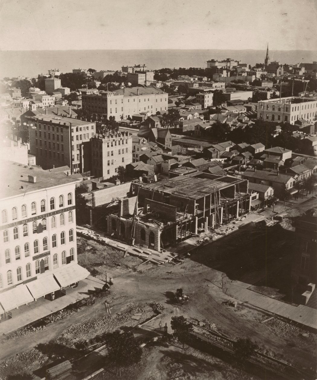 Utsikt östsydost från kupolen på domstolsbyggnaden i Chicago av Alexander Hesler