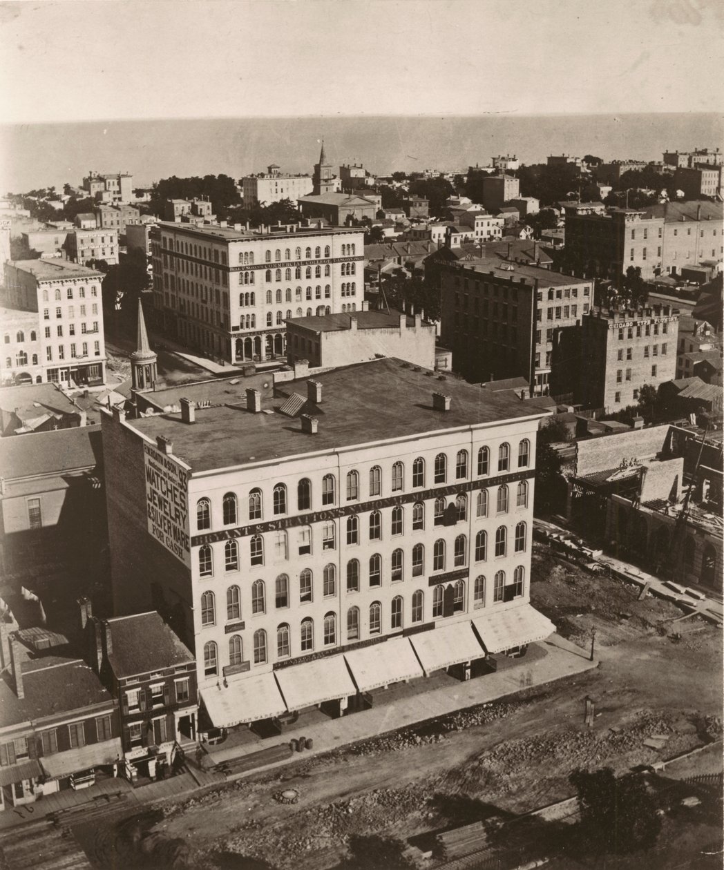 Utsikt östsydost från kupolen på domstolsbyggnaden i Chicago av Alexander Hesler
