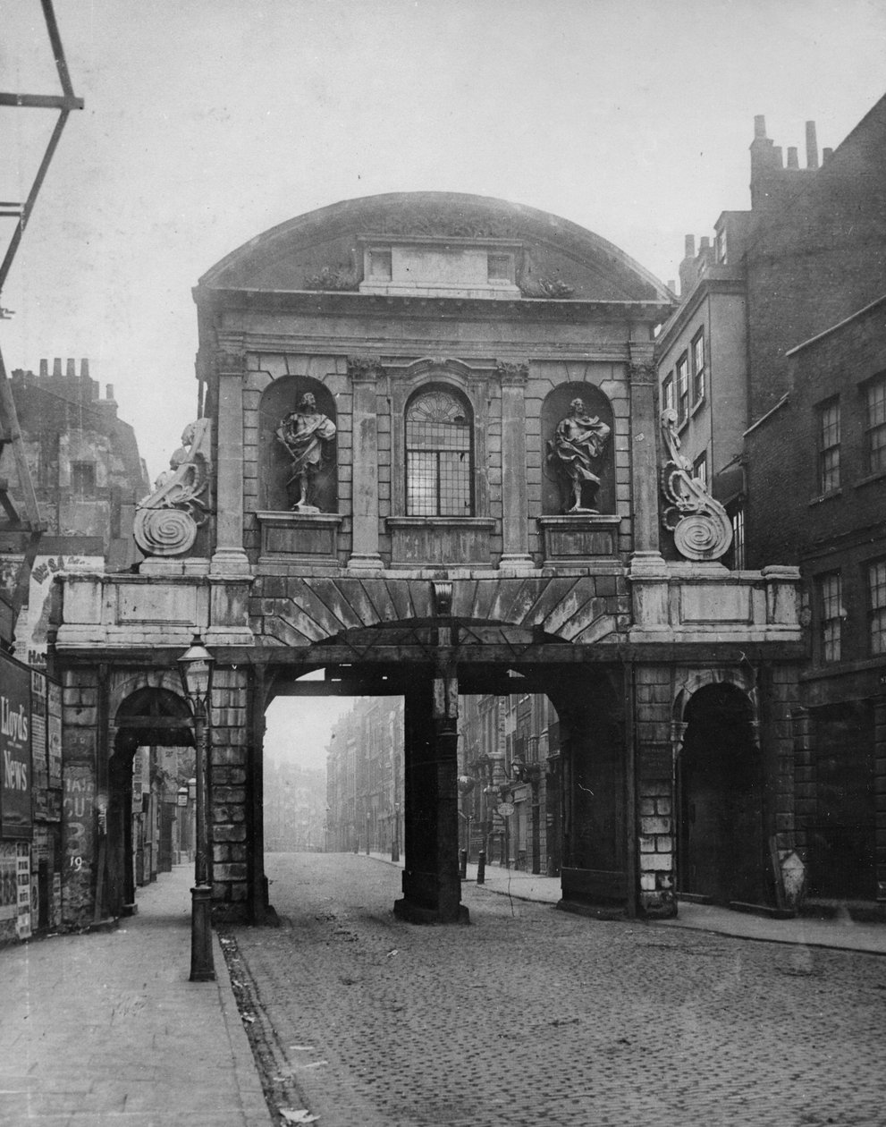 Temple Bar, ca 1878 av Alfred and John Bool