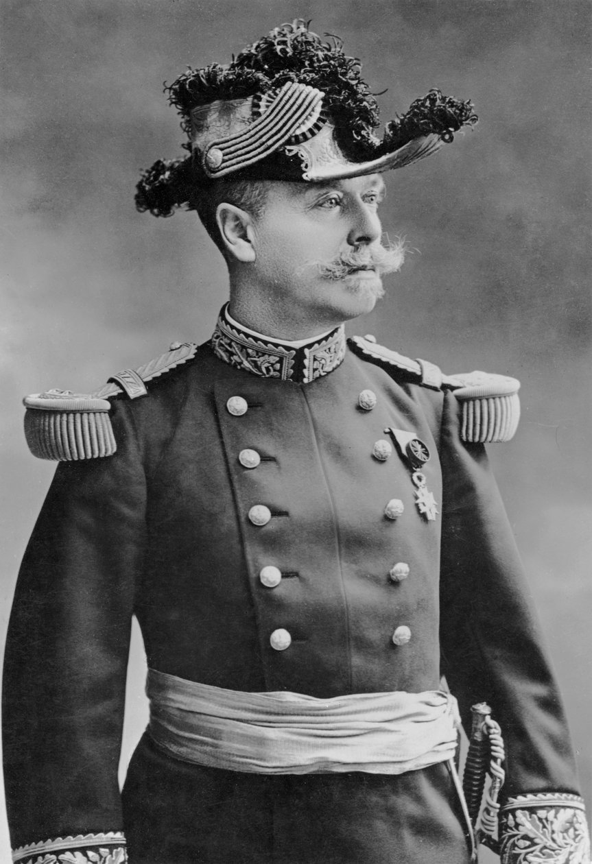 Porträtt av general Poline svart fotografi av Alfred Ellis