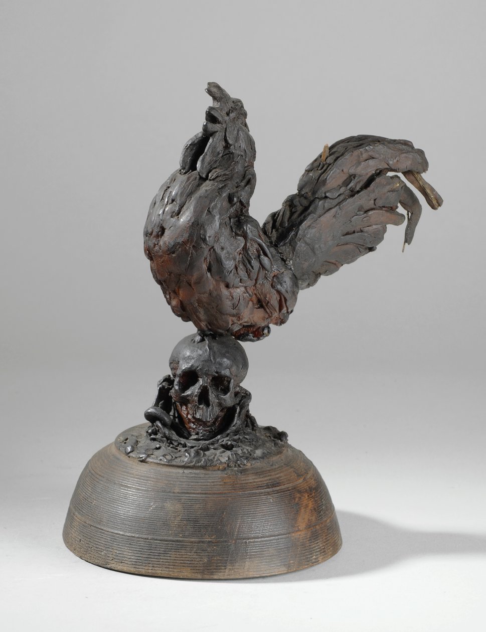 En av 9 maquetter till Sam Wilson Chimneypiece, c.1908-14 (gips & shellack) (se även 876021) av Alfred Gilbert