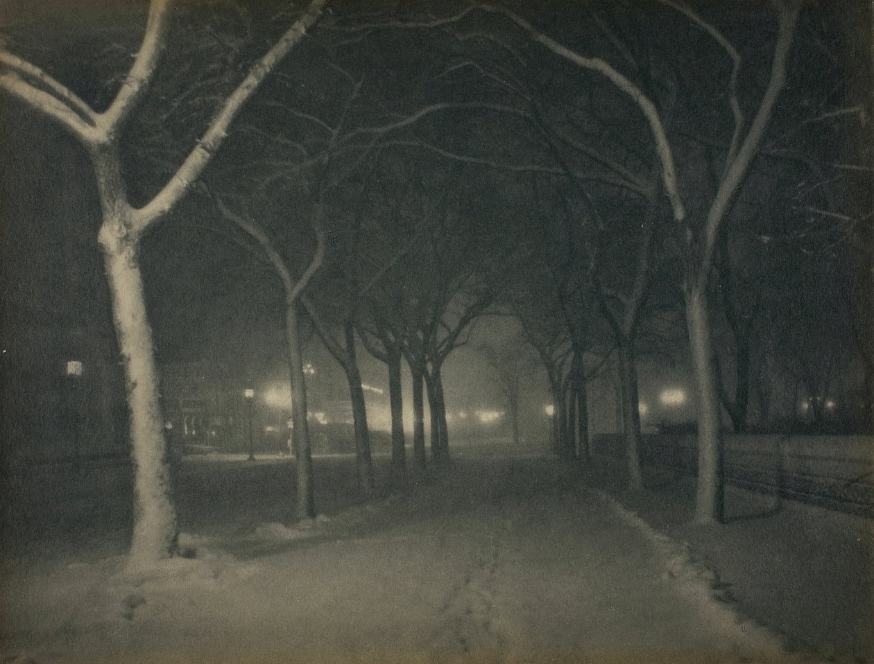 En isig natt, New York, 1898. av Alfred Stieglitz