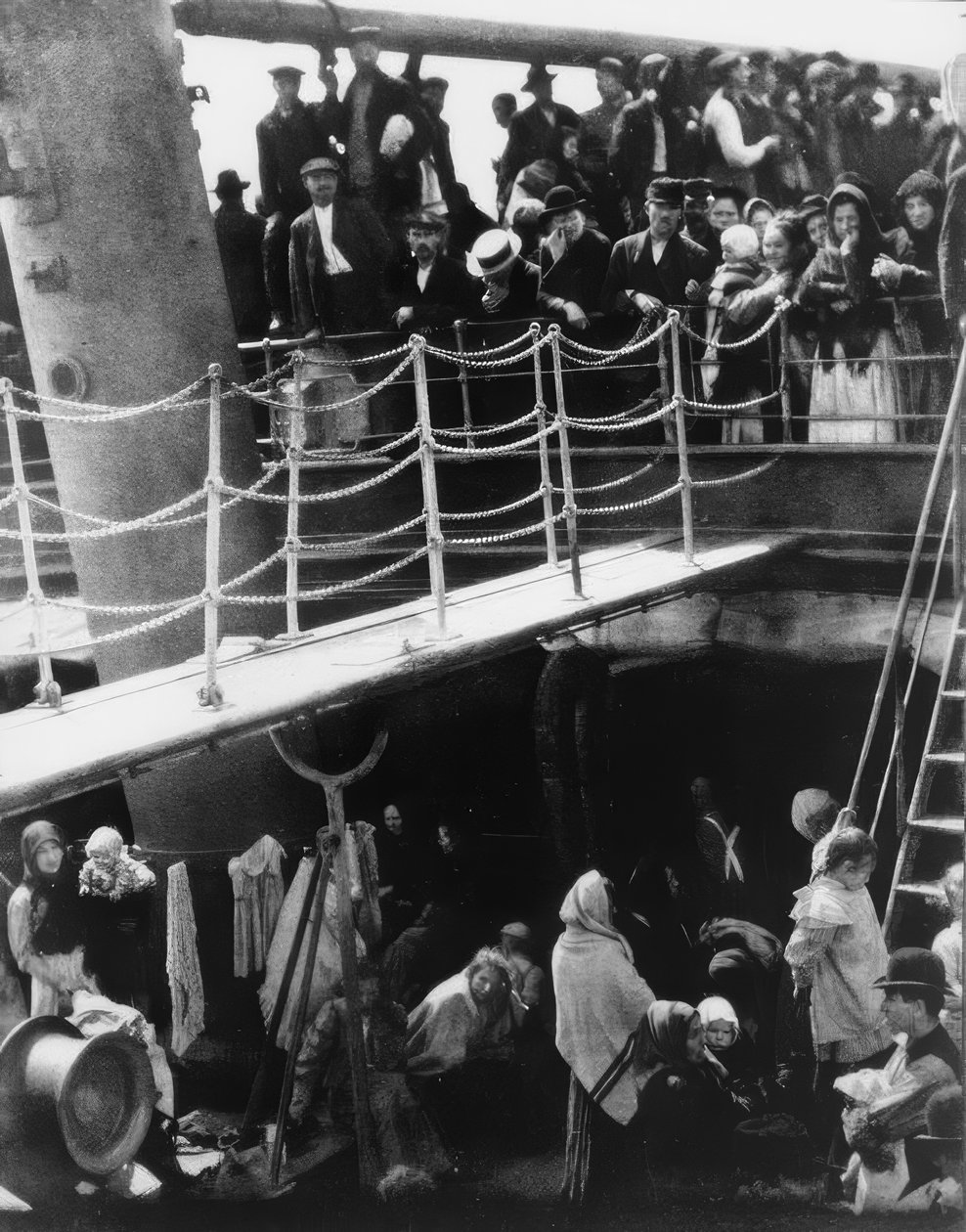 Emigrantfartyg / mellandäck / foto av Alfred Stieglitz