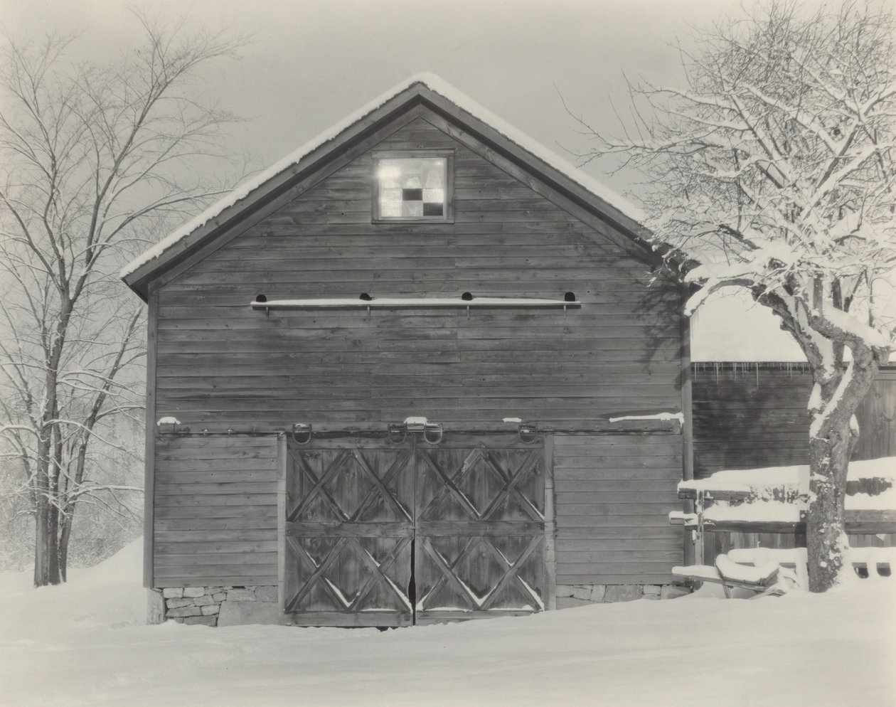 Barn  Snow av Alfred Stieglitz