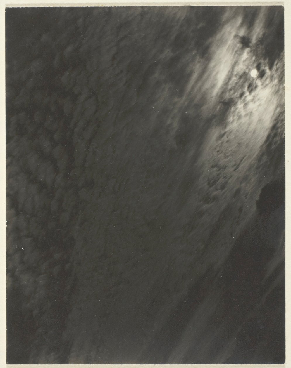 Motsvarande, från uppsättning A (tredje uppsättningen, utskrift 6) av Alfred Stieglitz