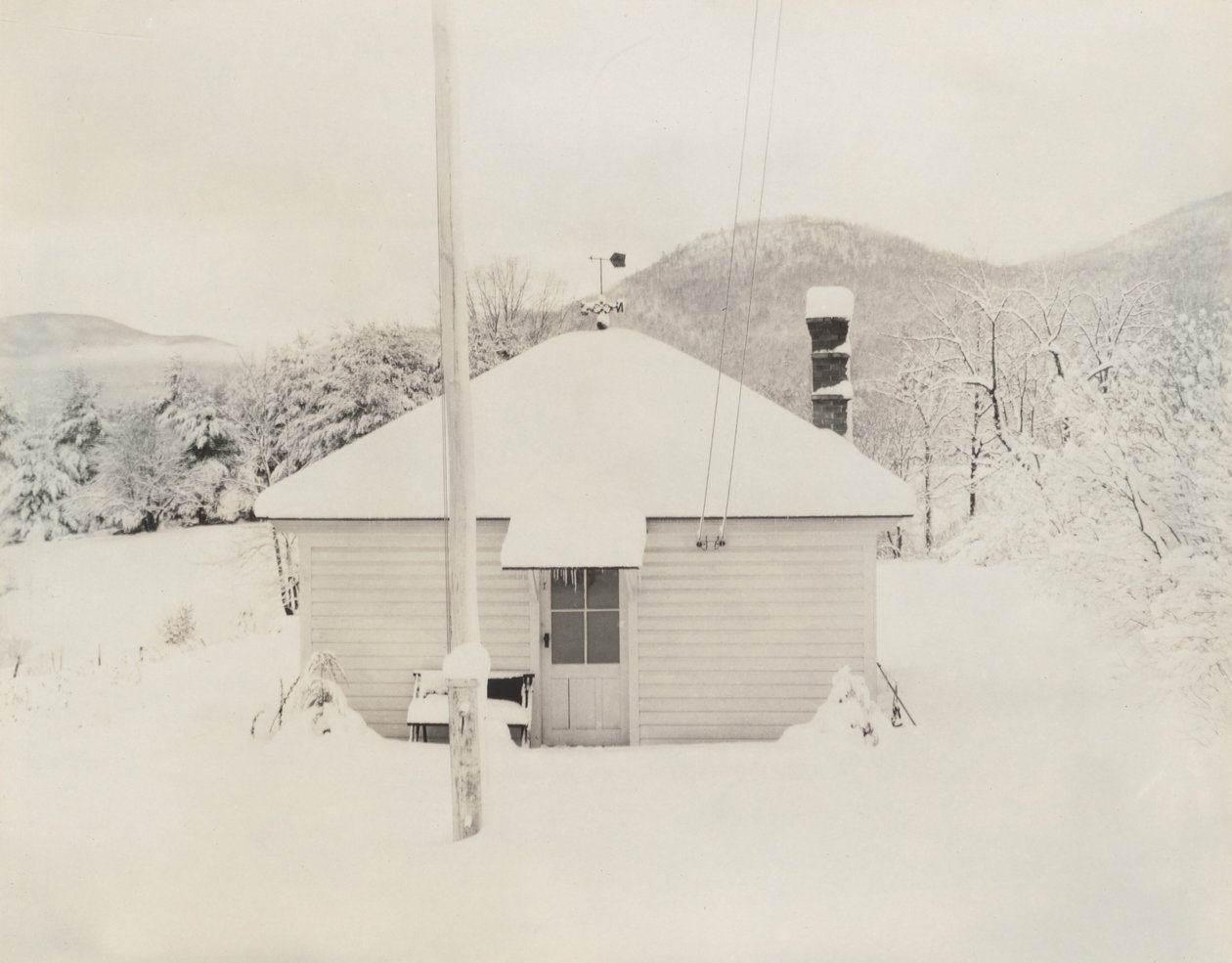Den första snön och det lilla huset av Alfred Stieglitz
