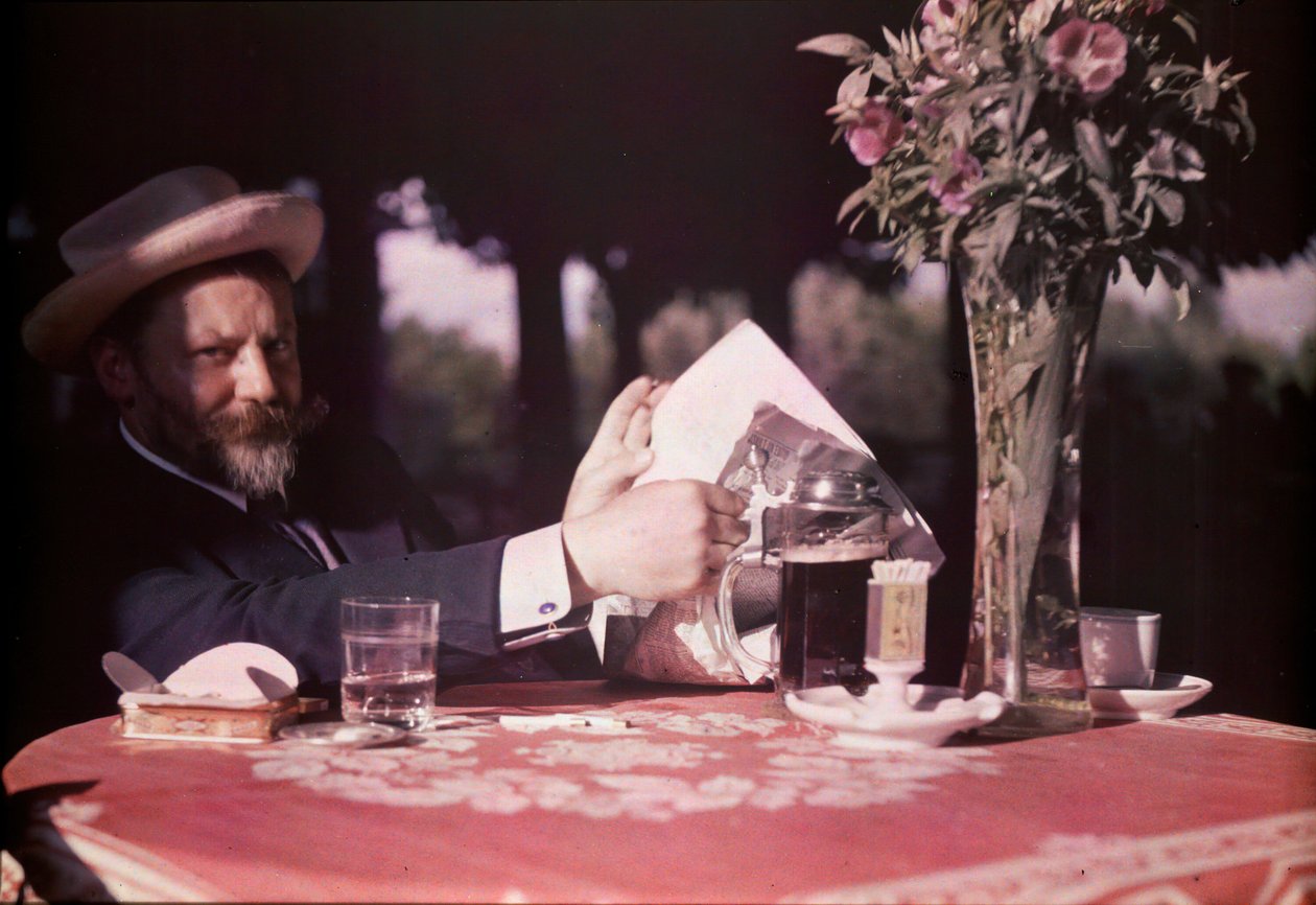 Frank Eugene sitter vid bordet, 1907. av Alfred Stieglitz