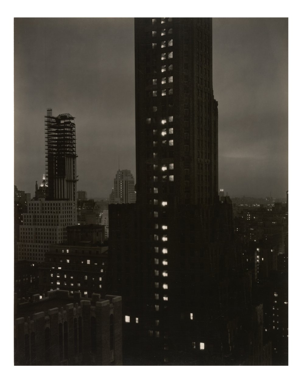 [Från mitt fönster på Shelton, norr] av Alfred Stieglitz