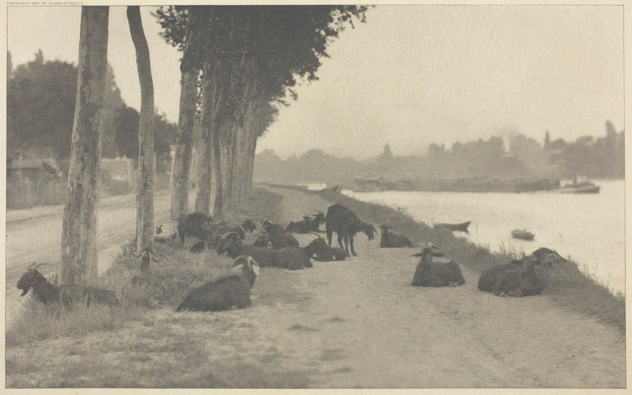 På Seine-nära Paris, 1894, tryckt 1897. av Alfred Stieglitz