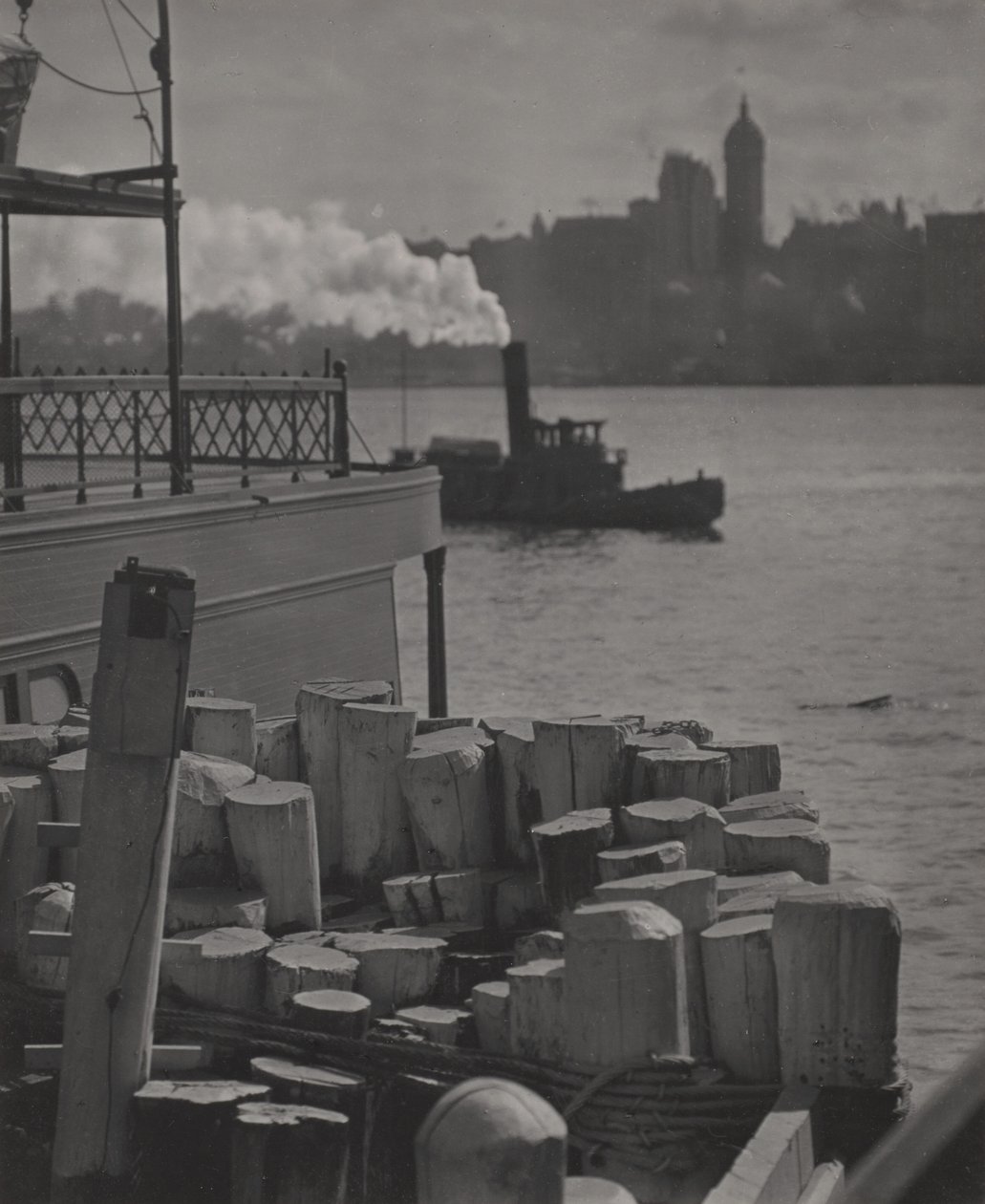 Staden på andra sidan floden av Alfred Stieglitz