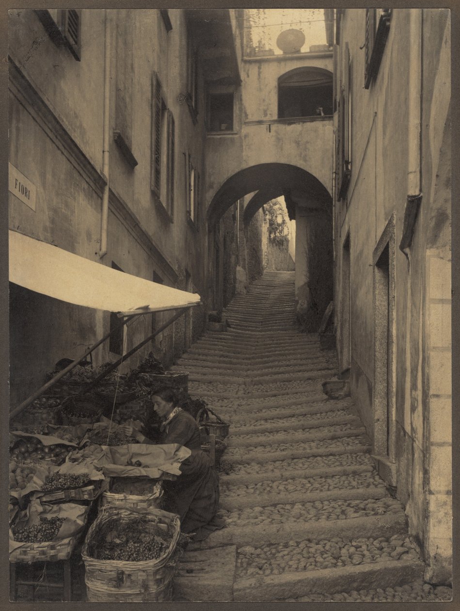 Via Fiori, Bellagio av Alfred Stieglitz