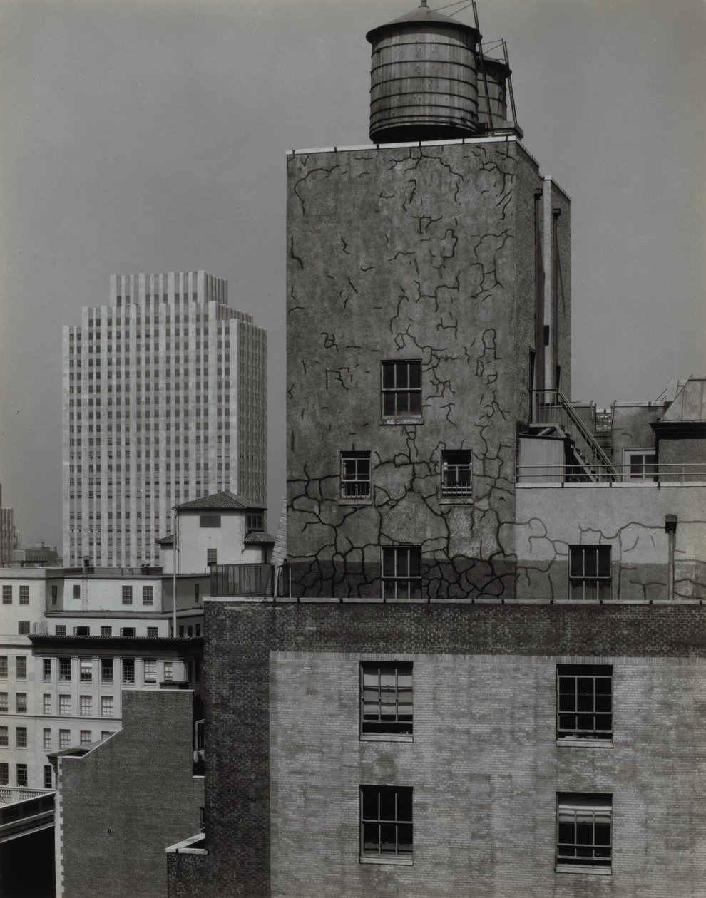Vattentorn och Radio City, New York av Alfred Stieglitz