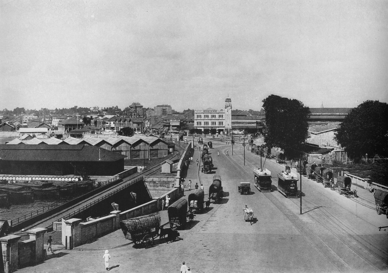 View Towards the Pettah eller Native Quarter, Colombo, Visar Khan Clock Tower, c1890, 1910 av Alfred William Amandus Plate