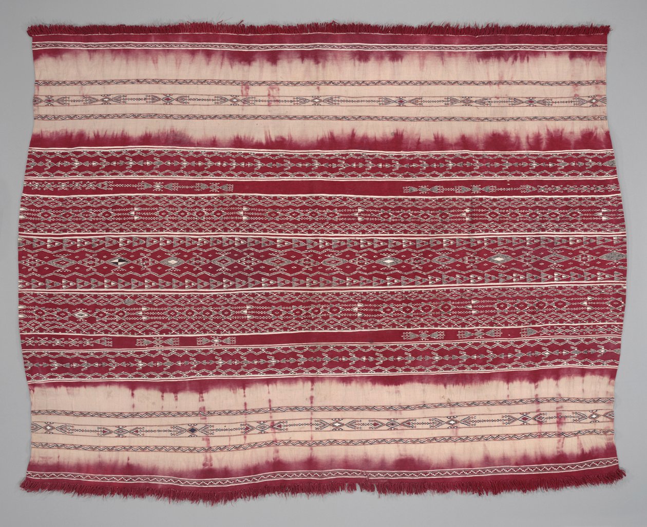 Kvinnoöverdrag (axellal), sent 1800-tal (ull och bomull) av Algerian School