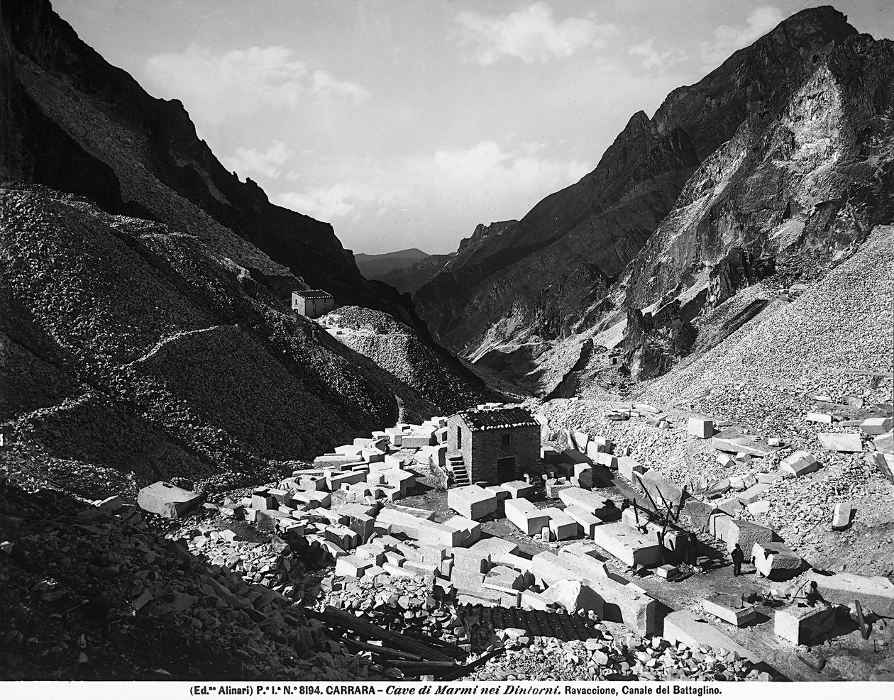 Ravaccione stenbrott, nära Carrara (svart/vitt foto) av Fratelli Alinari