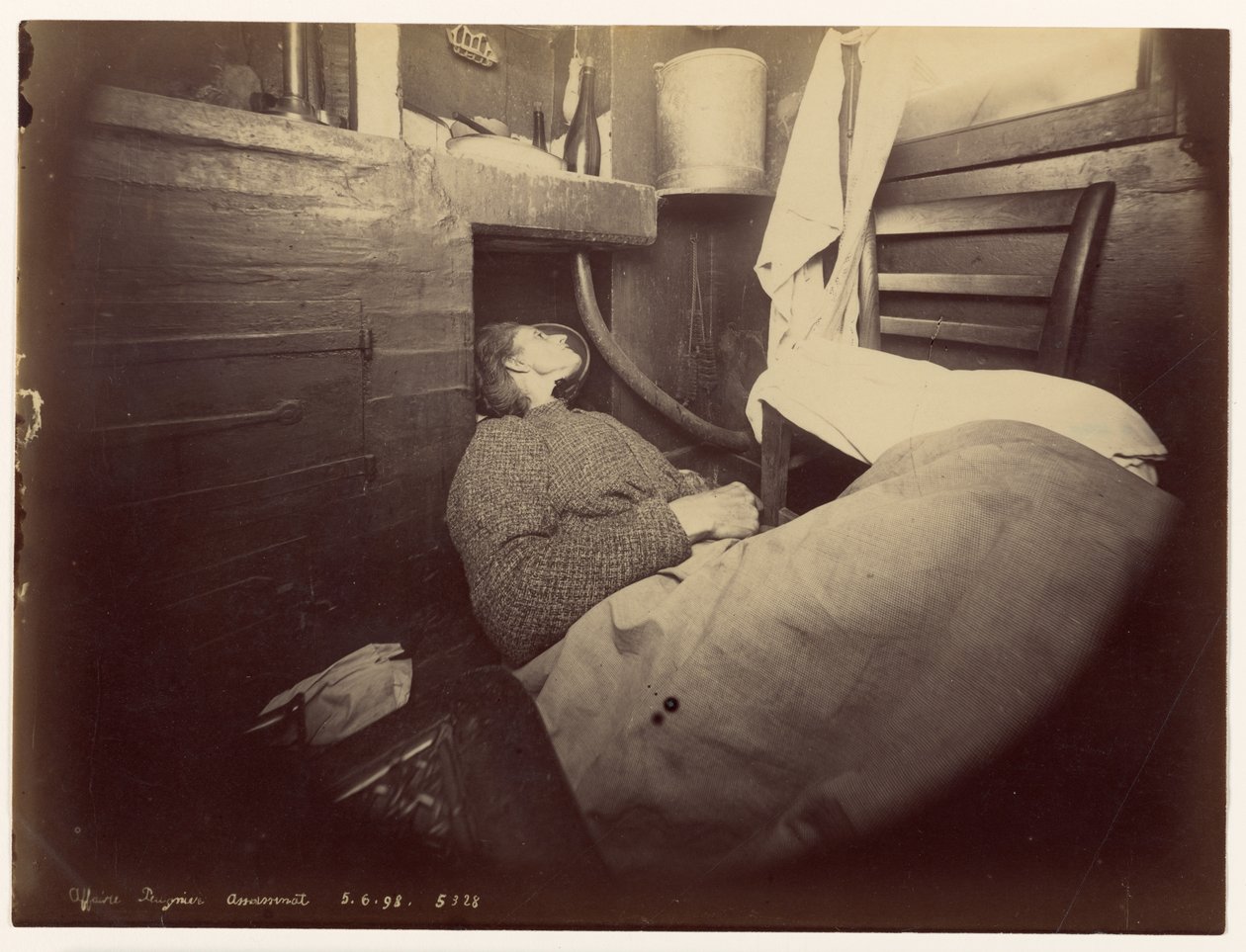 Peugniez-fallet ... Bertrand-kvinnans kropp hittad av Alphonse Bertillon