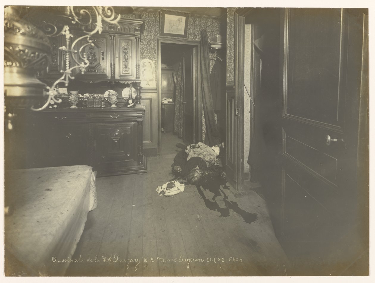 Vy över matsalen där kroppen hittades av Alphonse Bertillon