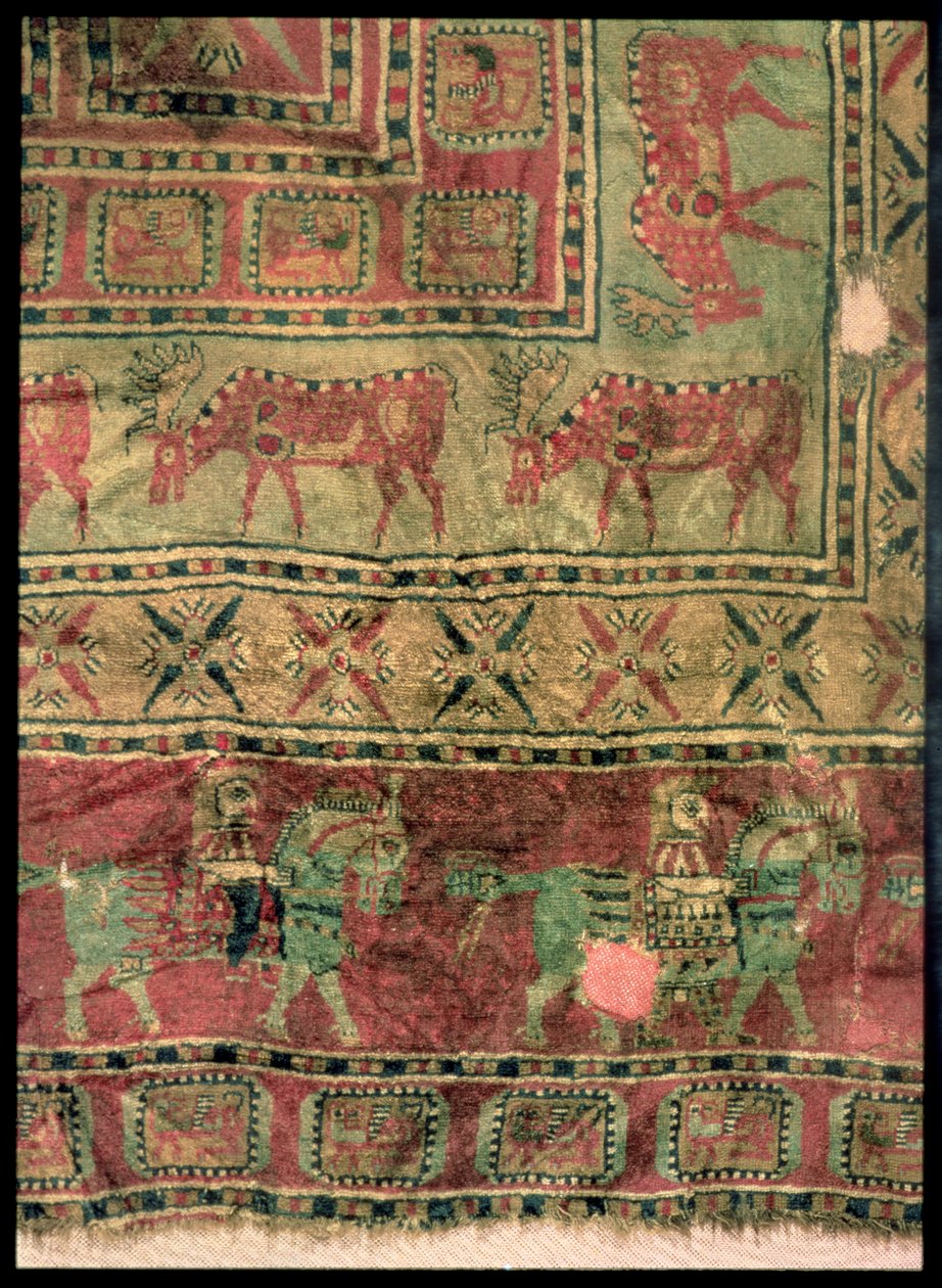 Pålmatta föreställande hästar och ryttare, dovhjortar och gripar, från Pazyryks gravhögar, 500-400-talet f.Kr. (textil) av Altaic School