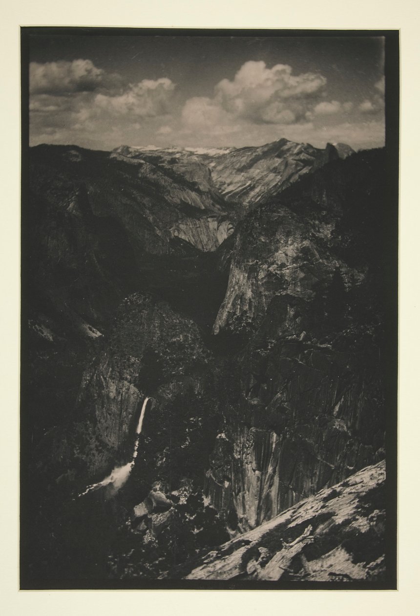 Yosemite: Avlägset vattenfall av Alvin Langdon Coburn