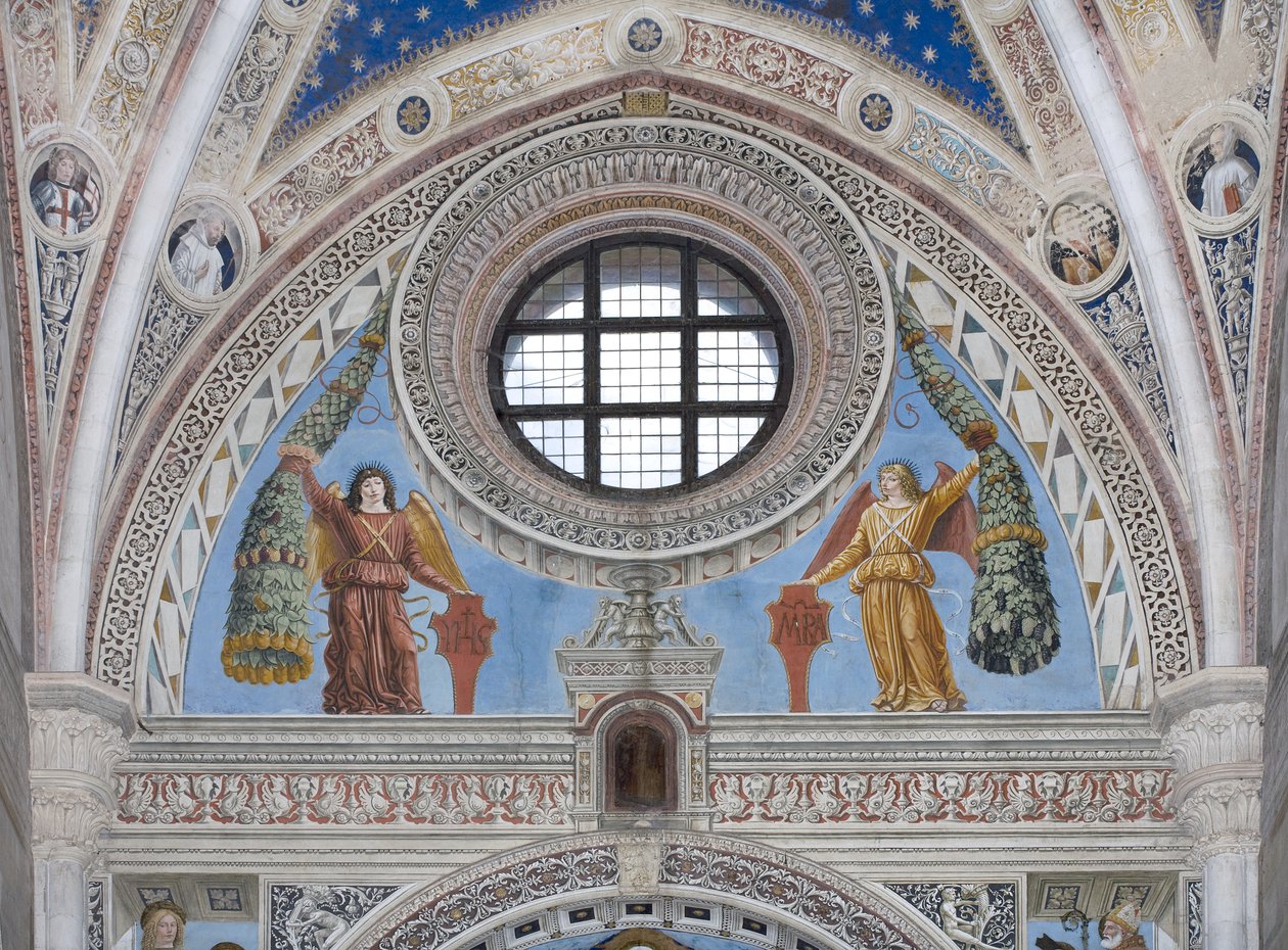 Änglar med röda sköldar och dekorationer av Ambrogio da Fossano