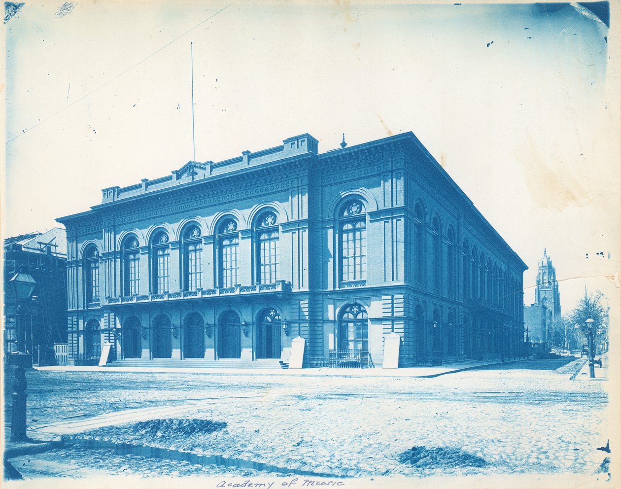 Academy of Music, Broad and Locust Streets, Philadelphia, PA, ca 1865 (cyanotyp) av American Photographer