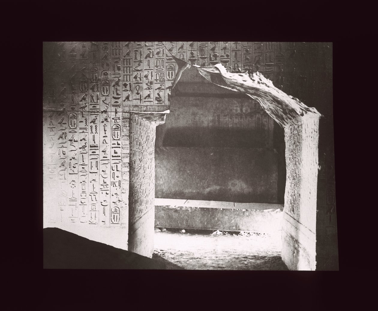 Begravningskammare, pyramid of Unas, Sakkara, 5:e dynastin (lanternrutschbana) av American Photographer