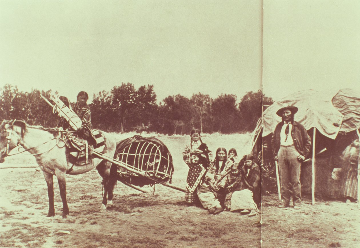Cheyenne-indianer på väg, 1878 av American Photographer