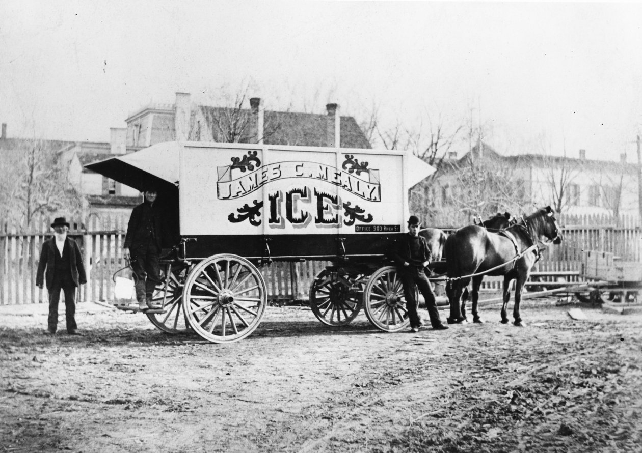 James C. Mealys Ice Truck, ca. 1890-talet av American Photographer