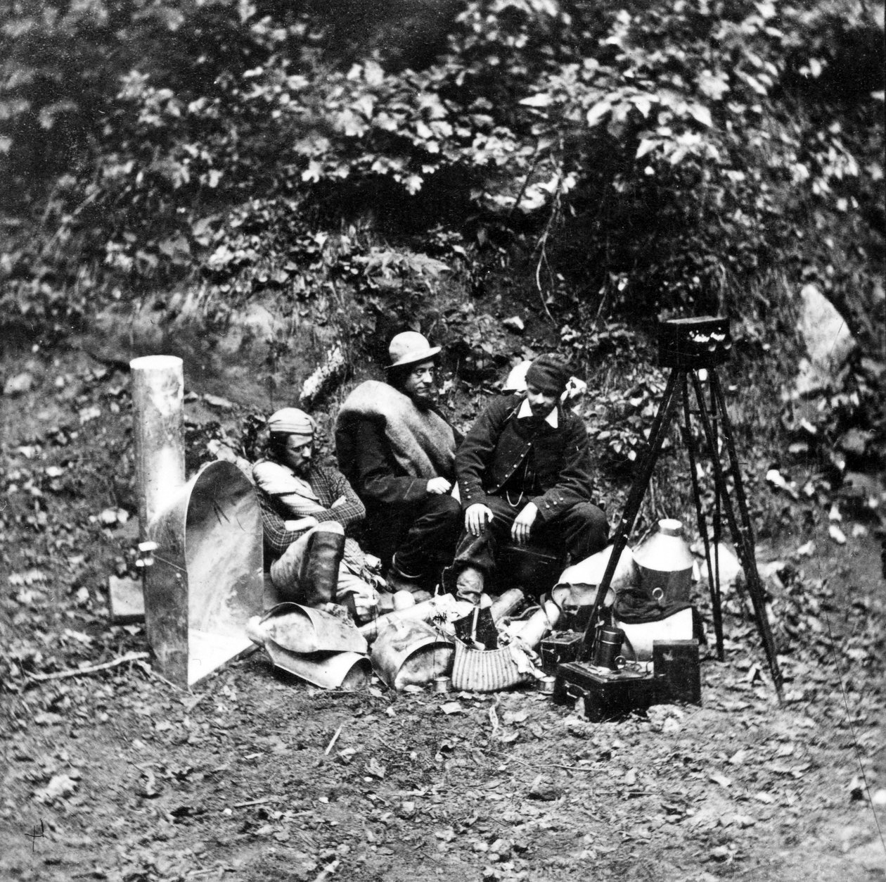 Fotografer och deras utrustning på en expedition för att fotografera interiören av Mammoth Cave, från serien Magnesium Light Views in Mammoth Cave, 1866 av American Photographer