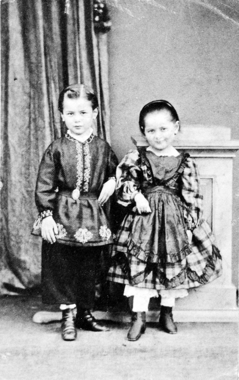 Porträtt av en bror och syster, ca 1860 av American Photographer