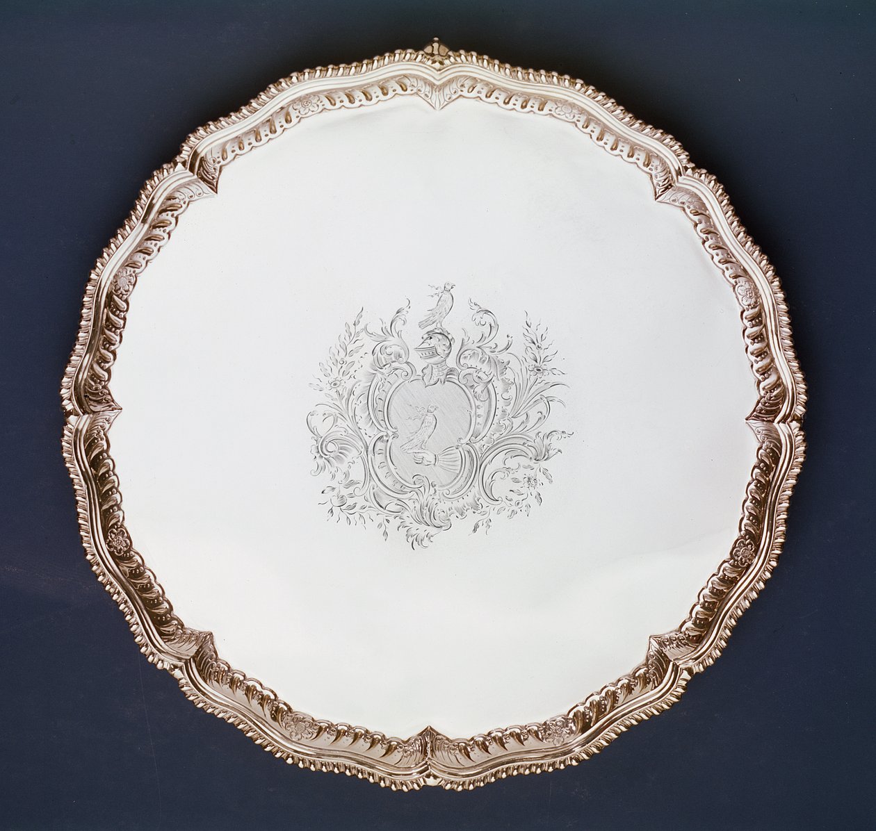 Graverad salver, 1700-tal (silver) av American School